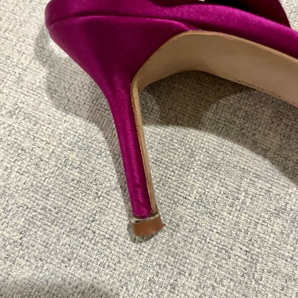 MANOLO BLAHNIK HANGISI SLINGBACKS sz 38 Dark Fuchsia Auth. Dustbags Included! - Picture 11 of 15
